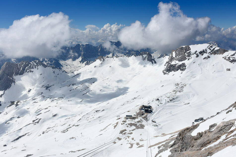 An der Zugspitze wird es im Frühjahr keinen Wintersport-Tourismus geben können. (Archiv)