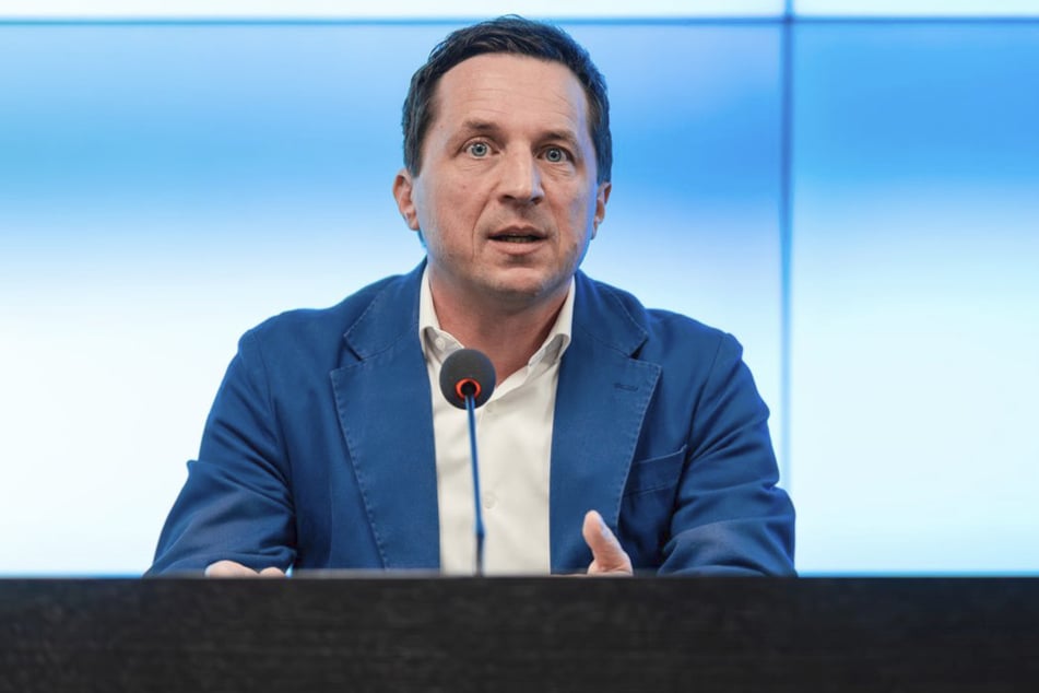 Fraktionsvorsitzender der SPD Baden-Württemberg, Sascha Binder (43), sprach sich für die abschlagsfreie Rente nach 45 Beitragsjahren aus.