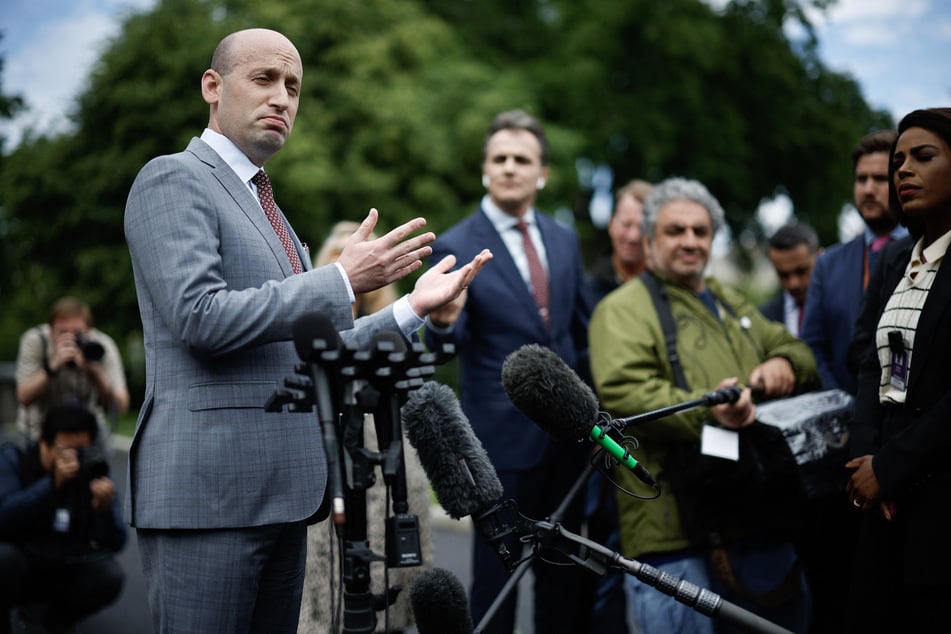White House deputy chief of staff Stephen Miller (l.) said President Donald Trump is "looking at" suspending habeas corpus, a cornerstone of the rule of law.