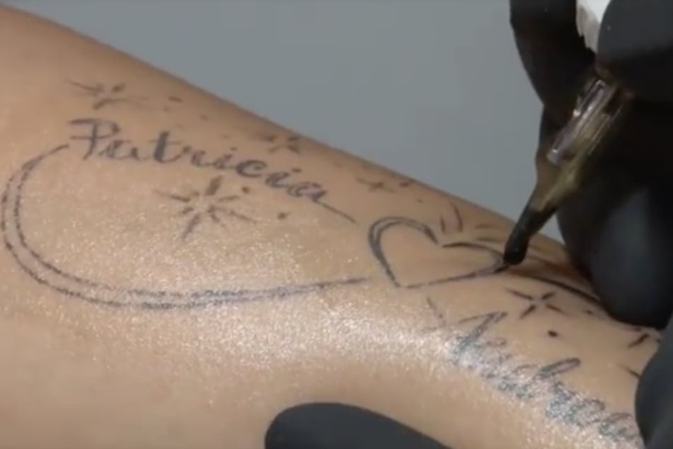 Im Januar 2020 hat sich Patricia Blanco (54) ein Liebes-Tattoo mit ihrem eigenen Namen und dem Namen ihres damaligen Partners Andreas Ellermann (60) stechen lassen.