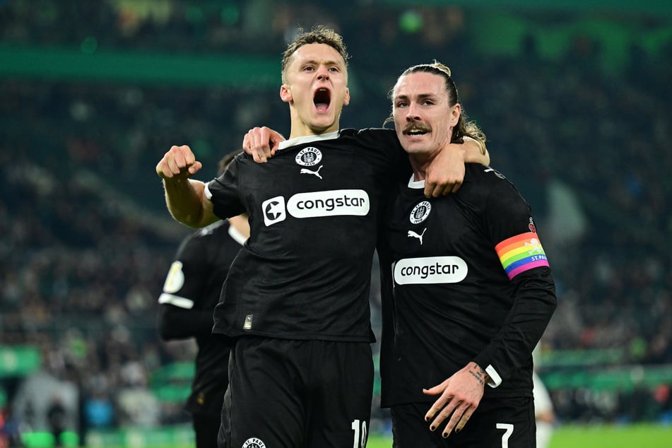Freude pur! Martijn Kaars jubelt nicht nur über die Führung, sondern auch über seinen ersten Treffer für den FC St. Pauli.