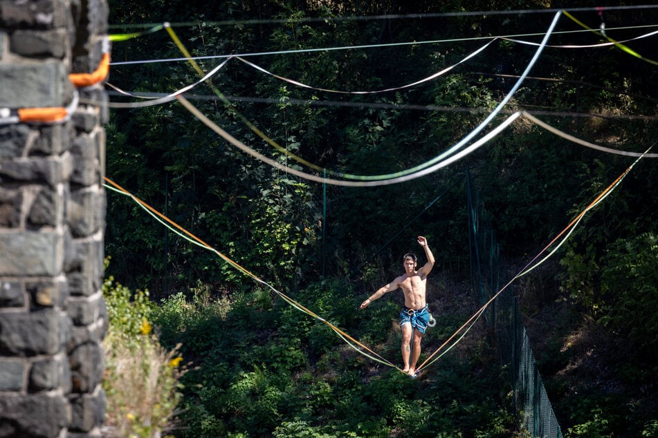 Auf bis zu 800 Meter langen Highlines wird balanciert.