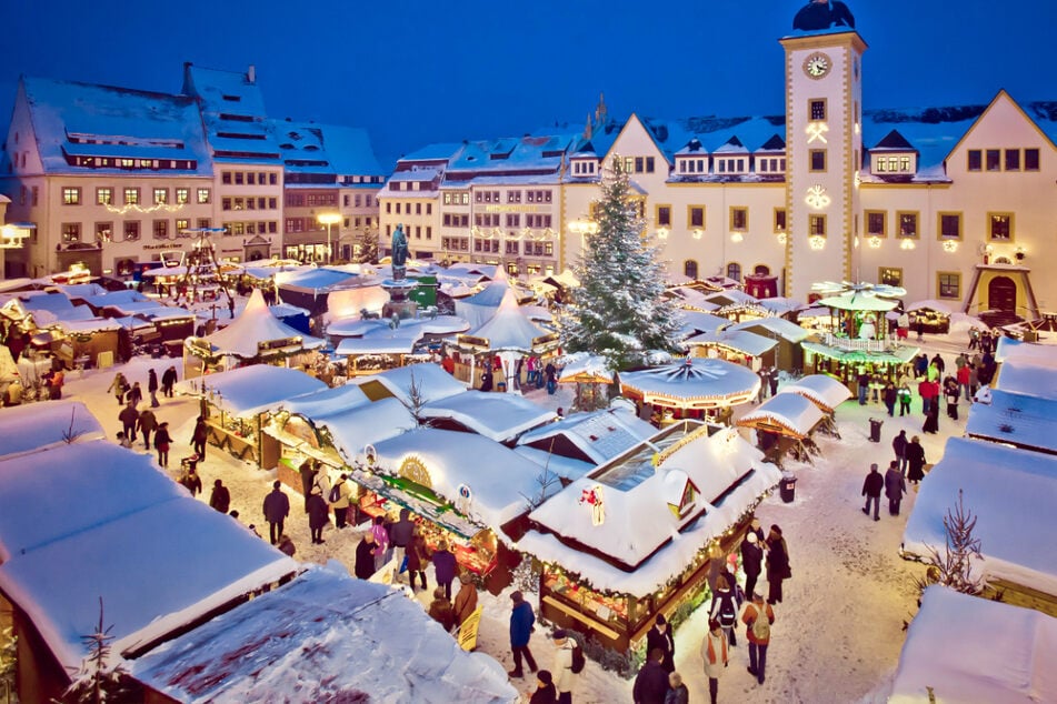 Freiberg ist nicht nur für den tollen Christmarkt, sondern auch für die beeindruckende Bergparade bekannt.