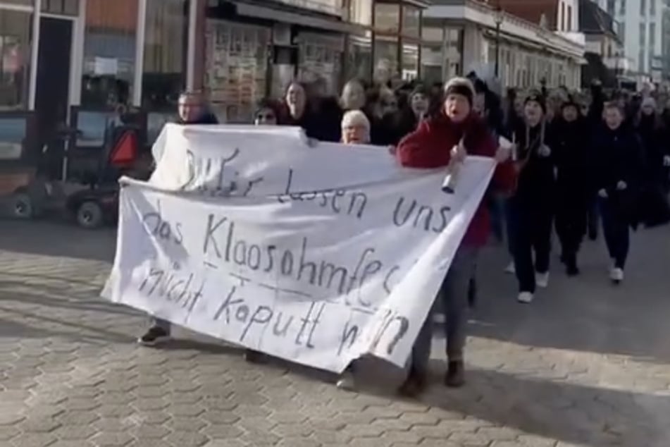 Rund 200 Frauen demonstrierten am vergangenen Sonntag auf der Nordseeinsel Borkum.