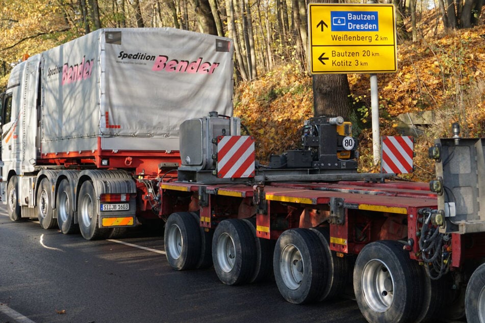 Immer wieder verirren sich auch schwere Lastwagen durch Weißenberg, weil die Fahrer ihren Navis mehr trauen als der Beschilderung.