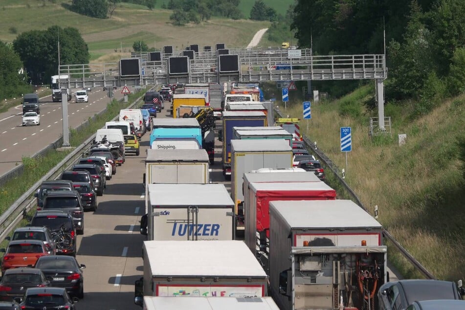 Könnte es zu einer Explosion auf der A8 kommen?