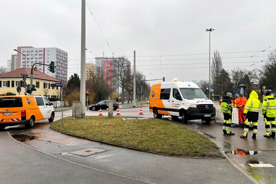 Auf dem Zelleschen Weg kam es am Freitag zu einem Wasserrohrbruch..