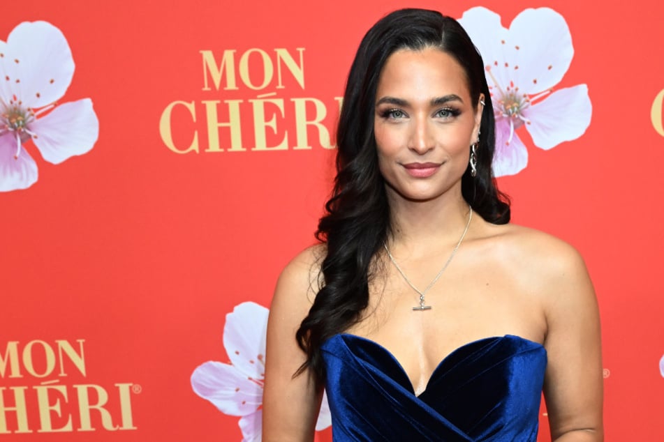 Amira Pocher: Immer wieder Übungswehen: Amira Aly erlebt besonderen Moment hinter TV-Kulissen