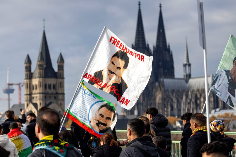 In Köln werden über 10.000 Demonstranten erwartet, die sich unter anderem für die Freiheit kurdischer Frauen einsetzen. (Archivbild)