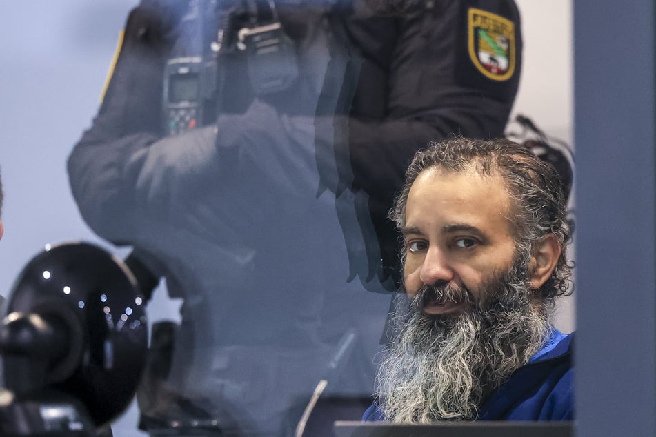 Taleb A. (51) sitzt derzeit vor dem Landgericht Magdeburg auf der Anklagebank.