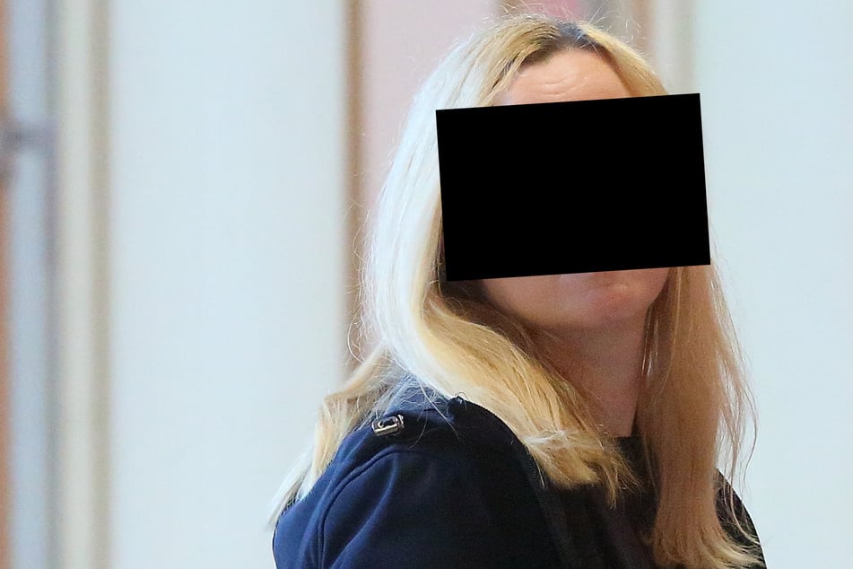 Die Angeklagte Janett H. (44) schweigt zu den massiven Vorwürfen.