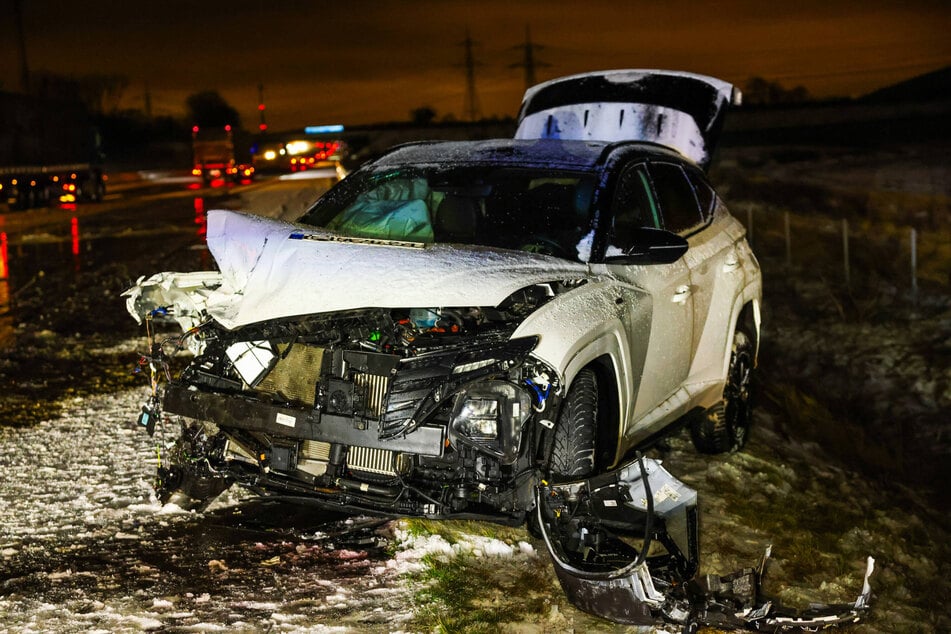 Auch das andere beteiligte Fahrzeug erlitt einen Totalschaden.