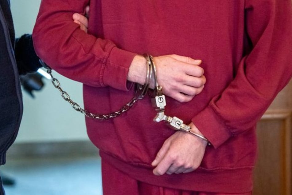 Auch an Weihnachten 2025 sollen die Eltern ihre Tochter dem Freund überlassen haben.