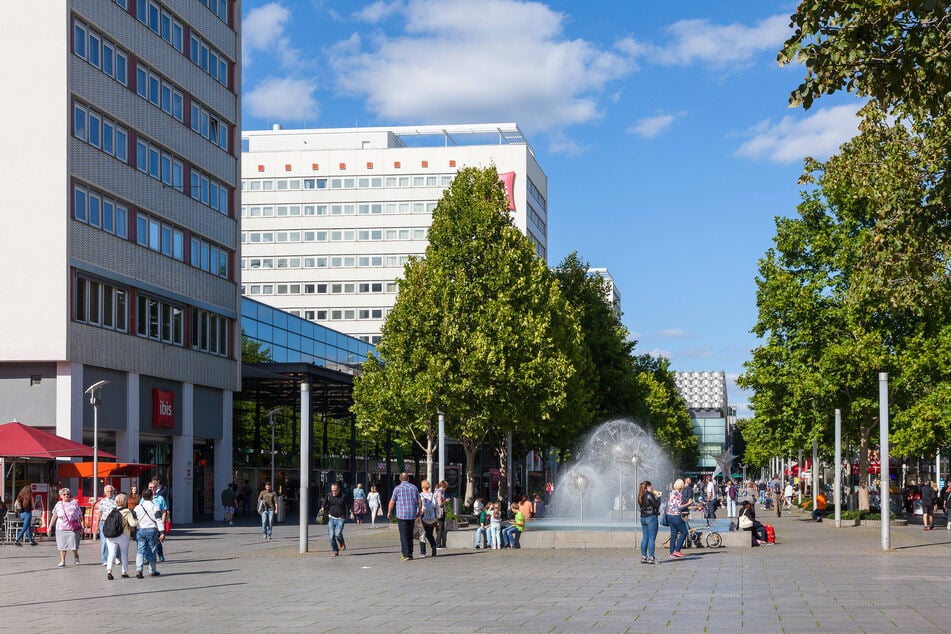 Die Prager Straße im Zentrum: Bis 2040 könnten mehr als 600.000 Menschen in der Stadt leben.