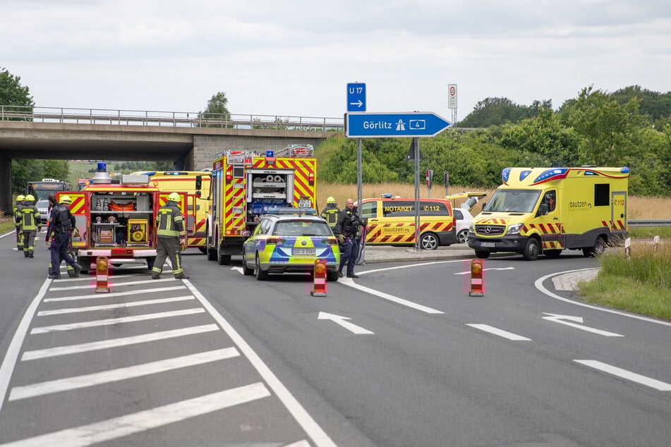 Feuerwehr, Polizei und Rettungswagen waren am Montag vor Ort.