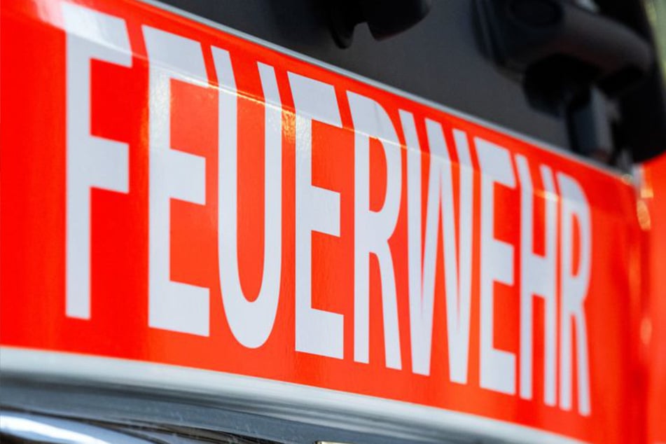 Gefährliches Versehen: Kokelnde Kinder setzen verlassenes Gebäude in Brand