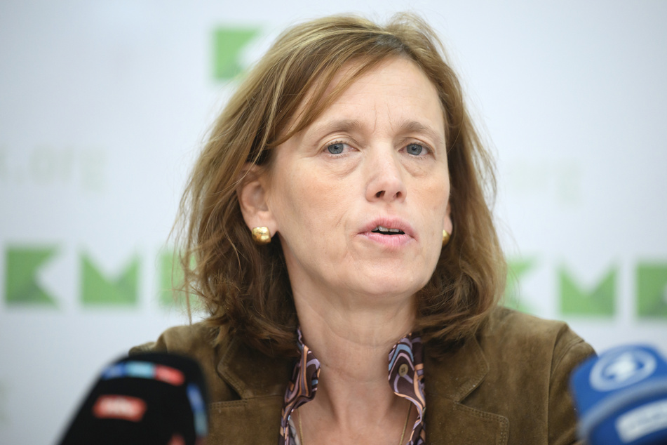 Bildungsministerin Karin Prien (57, CDU) fordert eine frühere Strafmündigkeit.