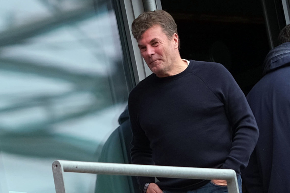 Dieter Hecking (56) fühlt sich in seiner neuen Funktion als Sportvorstand sehr wohl.