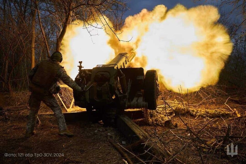 Mehr als 120 Siedlungen der Oblast Tschernihiw, Sumy, Charkiw, Luhansk, Donezk, Saporischja, Dnipropetrowsk, Cherson und Mykolaiw standen am Mittwoch unter Artilleriebeschuss, so das ukrainische Militär.