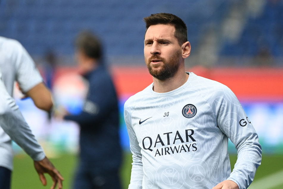 Ob Lionel Messi (35) noch einmal im Trikot von PSG spielen wird, ist noch unklar.