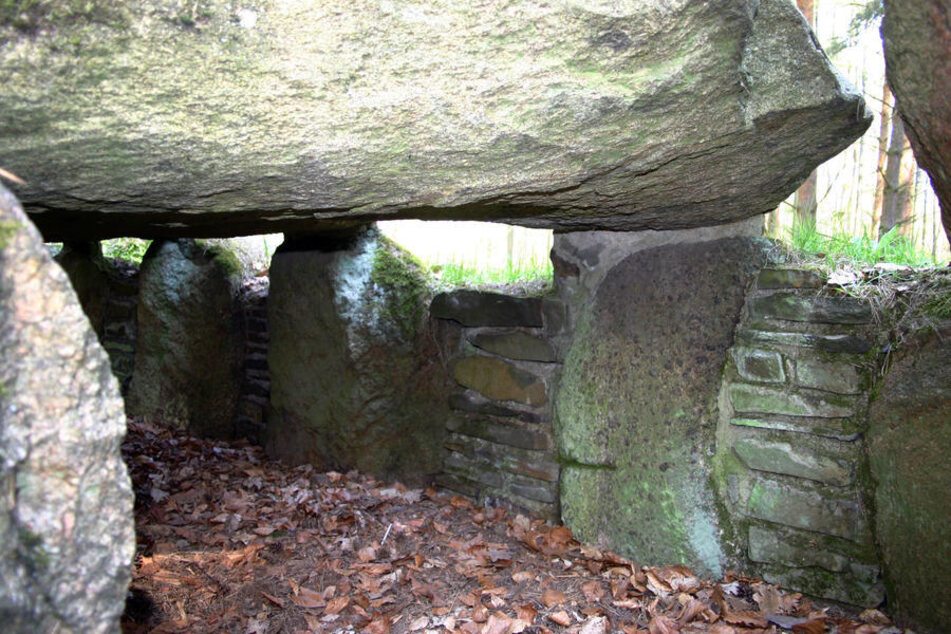 Das Hünengrab "Küchentannen" wurde bereits restauriert und hat eine begehbare Grabkammer.