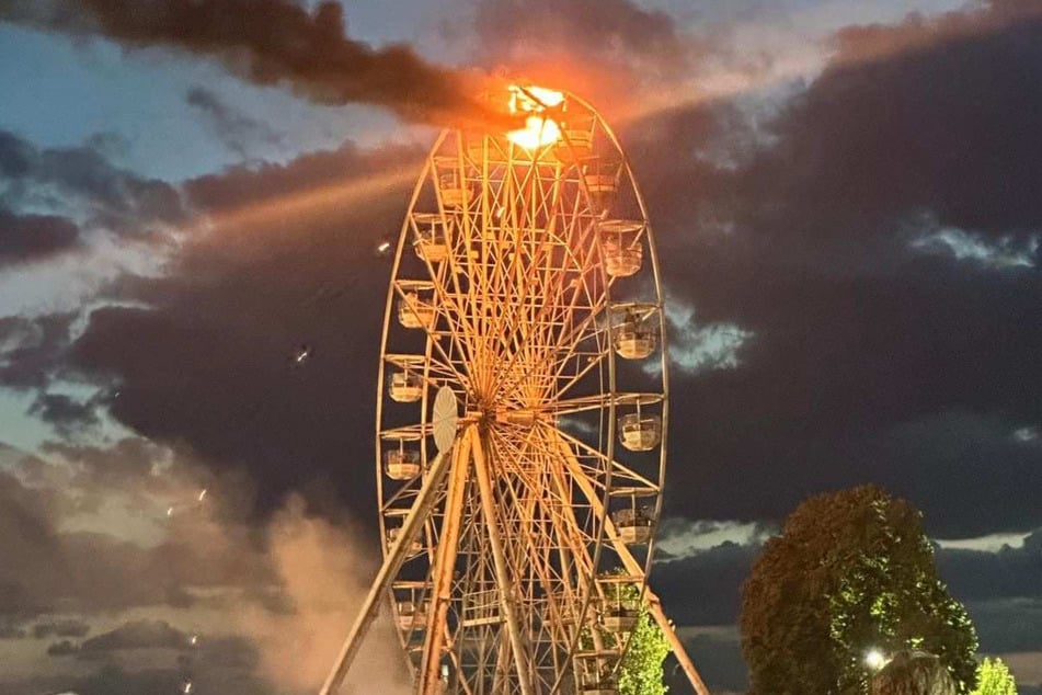 Plötzlich brannte das Riesenrad.