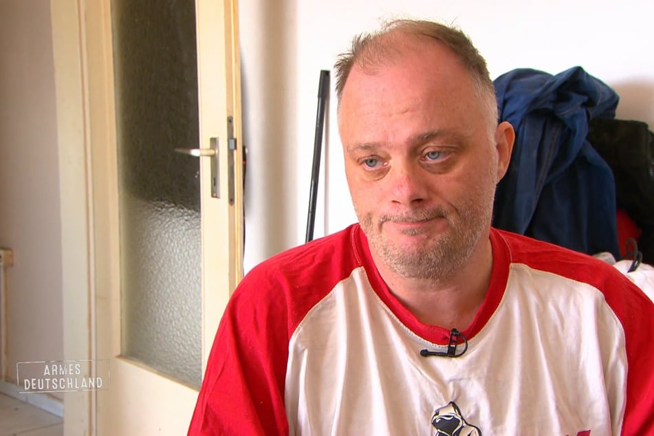 Marco (47) lebt seit Monaten ohne Strom.