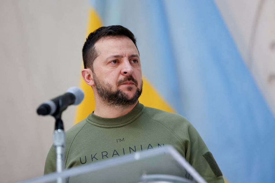 Ukrainian President Volodymyr Zelensky has said he hopes to speak with Donald Trump about new sanctions on Russia.