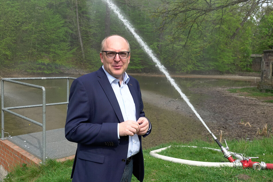 Der Stadtrat wird Sven Schulze (48, SPD) als neuen Oberbürgermeister wählen.