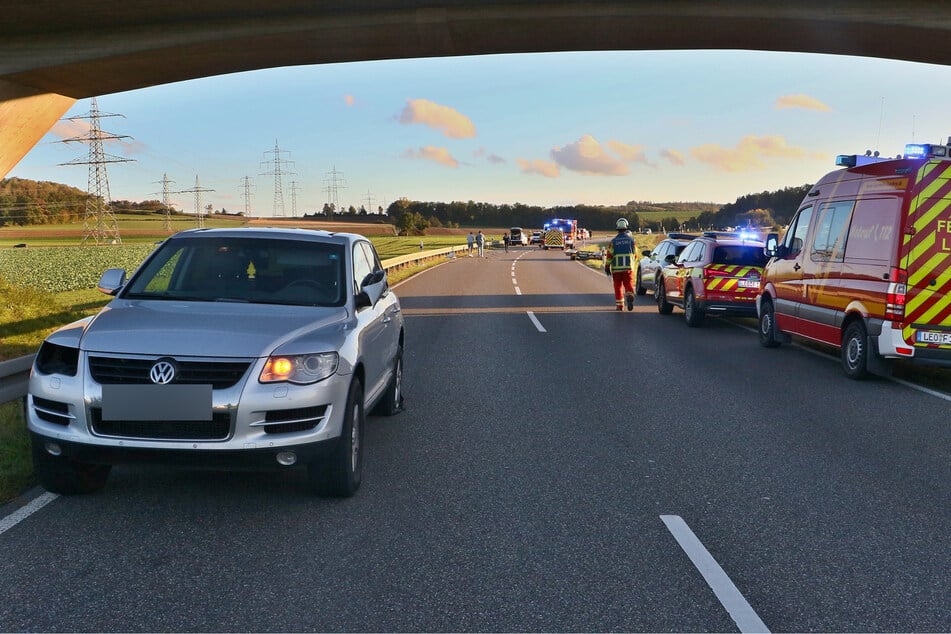 Der VW kam nach dem Unfall deutlich weiter hinten zum Stehen.