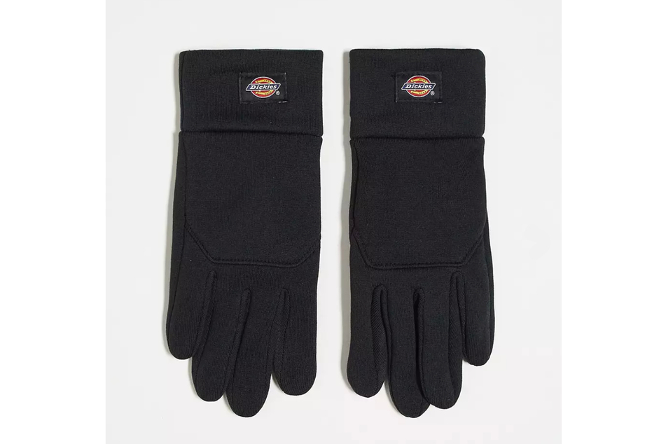 Mit den Handschuhen von Dickies lässt sich auch bei Kälte ein Smartphone bedienen, ohne dass man kalte Finger bekommt.