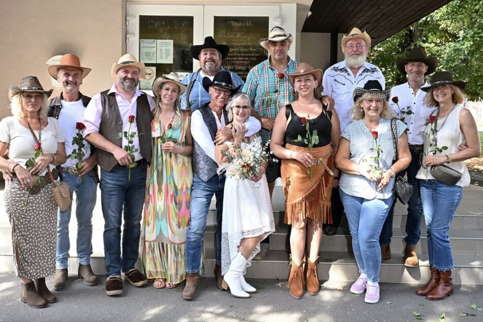 Im Wild-West-Stil gab es eine richtig große Sause in der Westernstadt des 59-Jährigen.