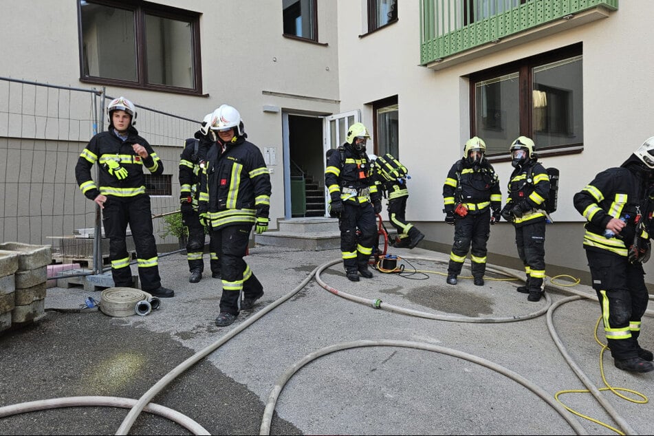 Insgesamt waren 63 Einsatzkräfte aus den umliegenden Feuerwehren Waidhofen/Ybbs, Waidhofen-Wirts und Zell vor Ort.