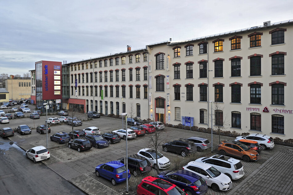 In der Schönherrfabrik könnt Ihr Sachspenden für die Flutopfer in NRW und Rheinland-Pfalz abgeben.
