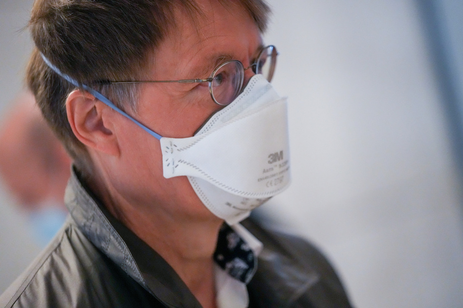 Karl Lauterbach (58, SPD) befürwortet das Ende der kostenfreien Corona-Schnelltests.