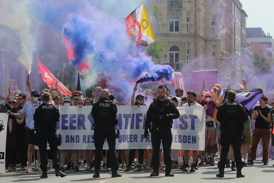 Anhänger der Queerpride folgten der Neonazi-Demo.