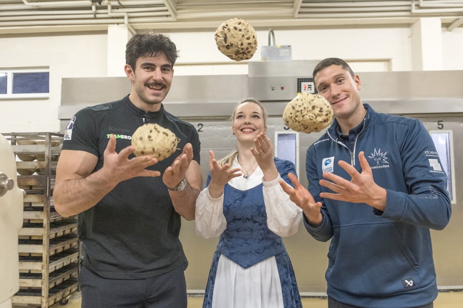 Dresden: Stollenmädchen zeigt Dresdens Spitzensportlern das Backen