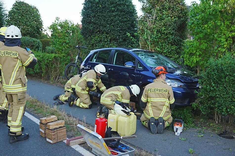 In Stuhr hat ein Autofahrer auf einem Gehweg eine Mutter und drei Kinder erfasst.