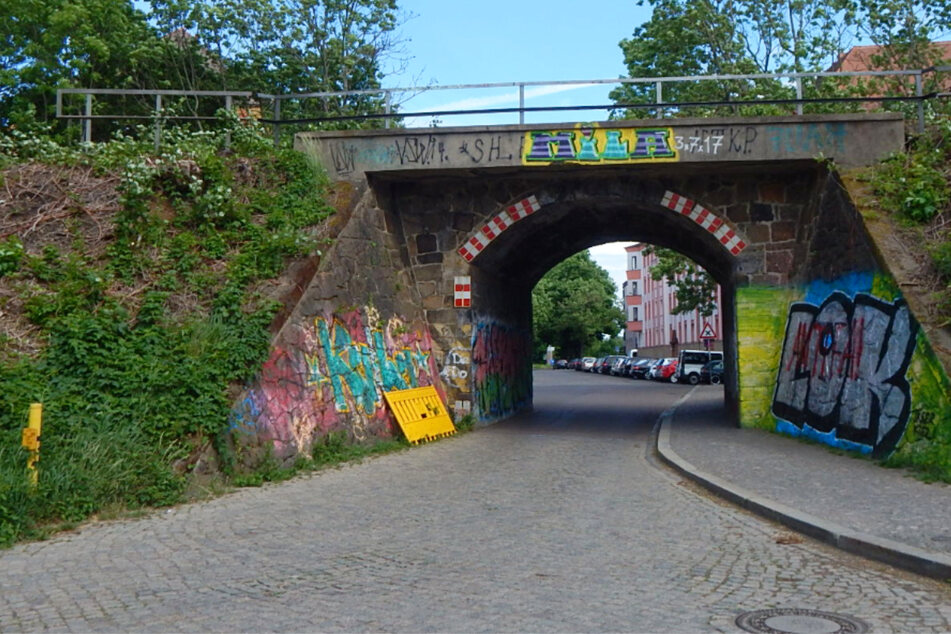 Ab Juni: Schönheits-Operation für ehrwürdige Brücke im Osten von Leipzig