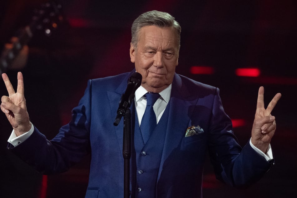 Roland Kaiser (73) kann es kaum erwarten, seine Filmbiografie im Kino zu sehen. Schon jetzt begleitet er die Dreharbeiten.