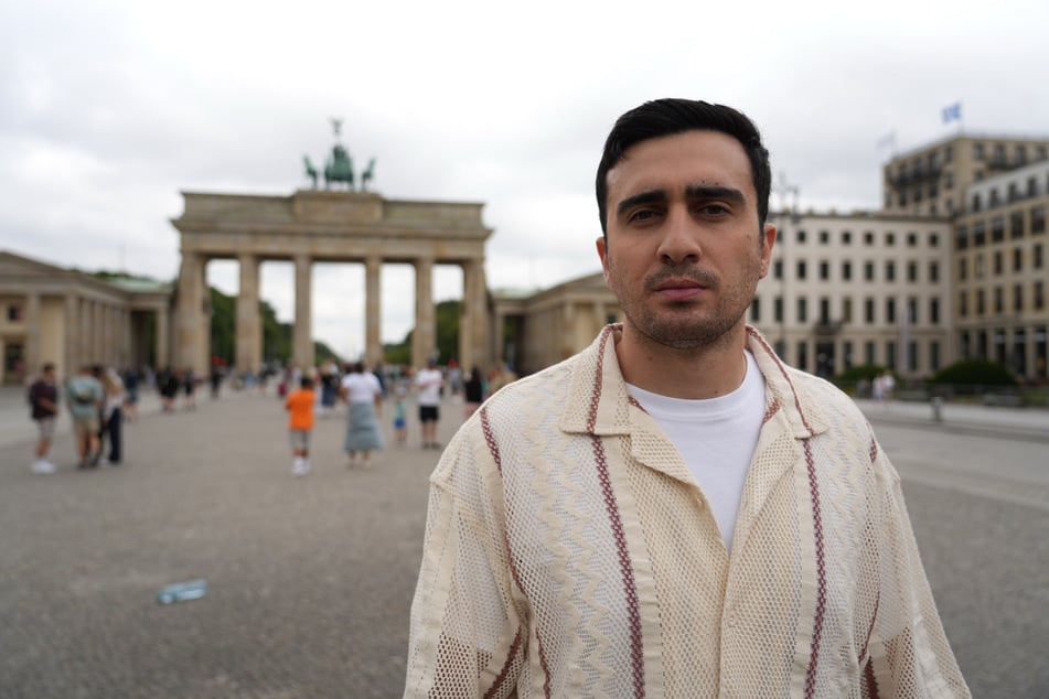 Modamani kam vor zehn Jahren allein nach Deutschland. Seine Familie blieb in Syrien.