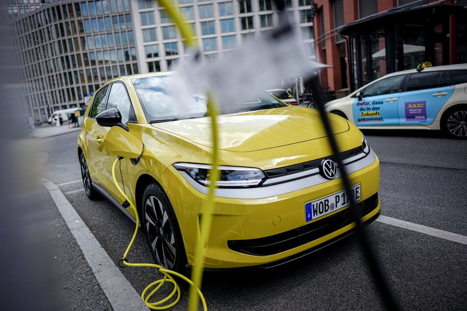 Angesichts sinkender Verkaufszahlen sind E-Autos ein Lichtblick bei VW: In Europa wurden zwischen Januar und September 21,1 Prozent mehr E-Autos verkauft, als im Vorjahreszeitraum. (Symbolbild)