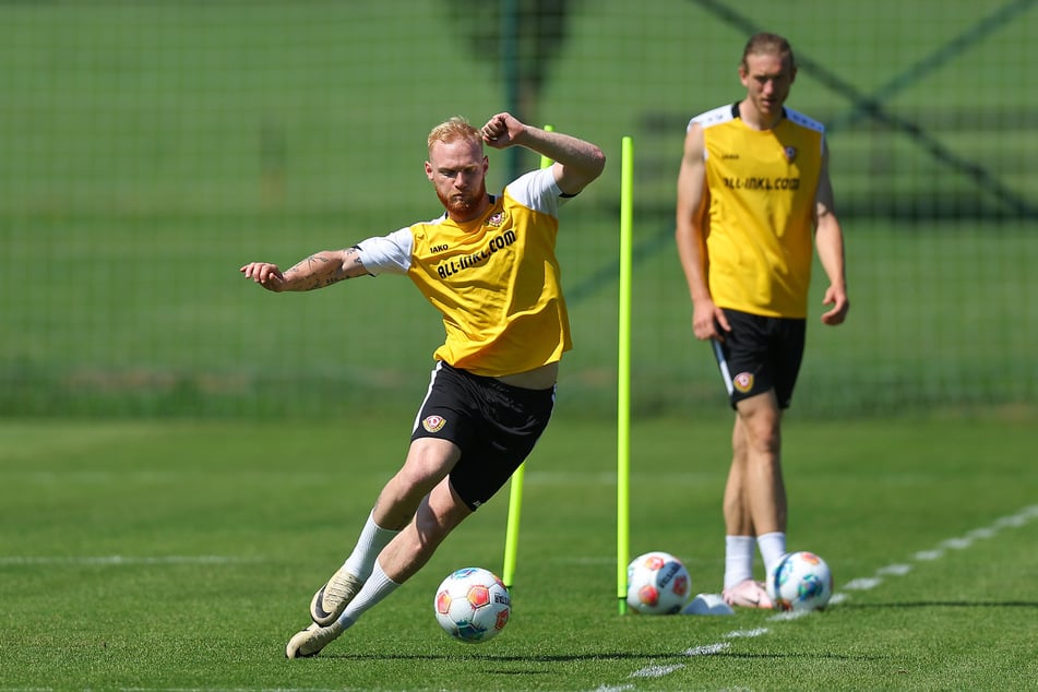 Voller Einsatz: Nils Fröling (25, Mitte) steht wieder auf dem Platz.