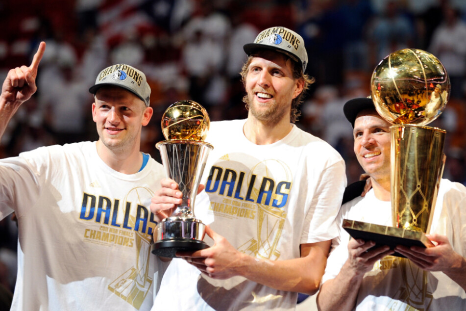 2011 gewannen die Dallas Mavericks auch dank eines überragenden Dirk Nowitzki (44, M.) den NBA-Titel!