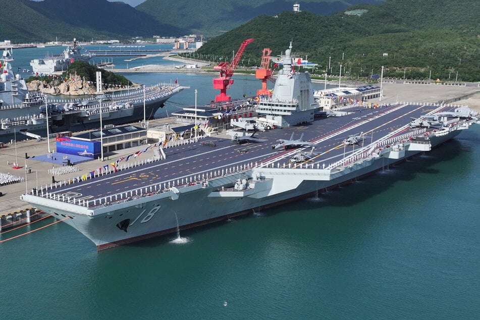 Die Fujian wurde offiziell in Dienst gestellt.