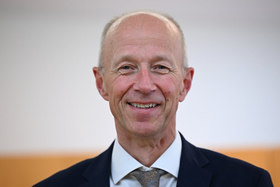 Kultusminister Armin Schwarz (57, CDU) setzt auf Innovationen.