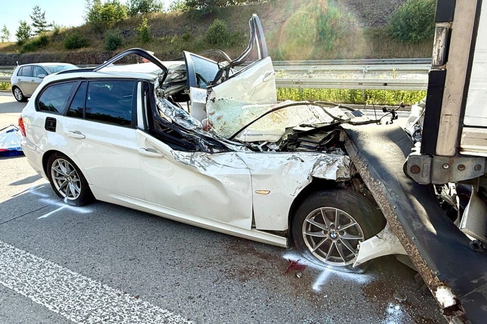 So schlimm sah der BMW des 40-Jährigen nach dem Unfall aus.