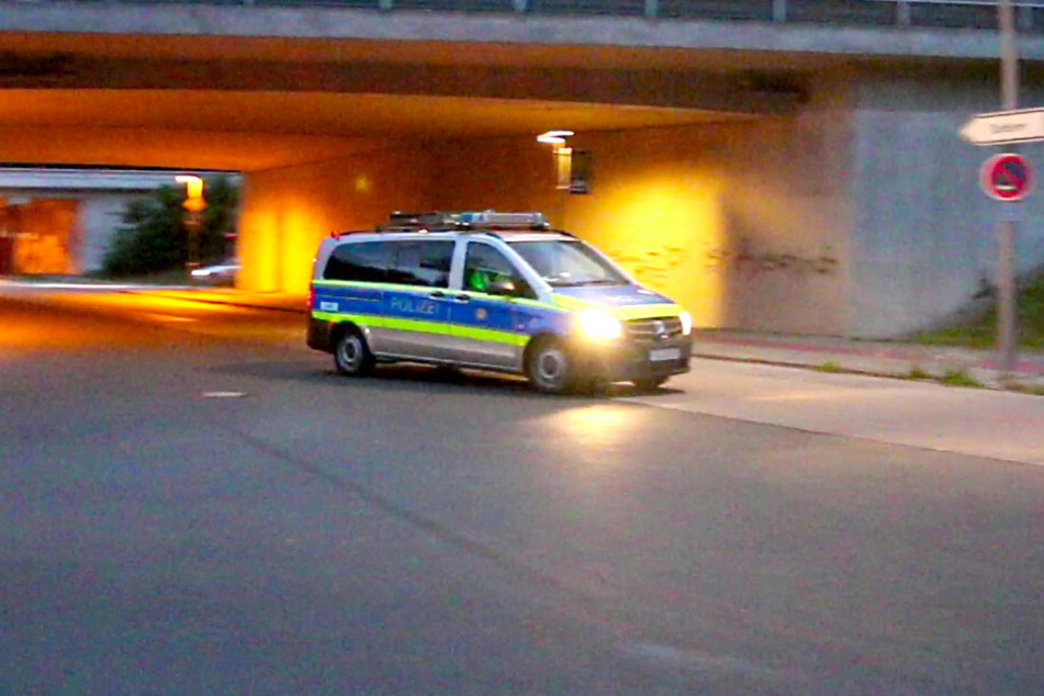 Am Mittwochabend durchsuchten die Beamten einen Bereich des Grundewalds.