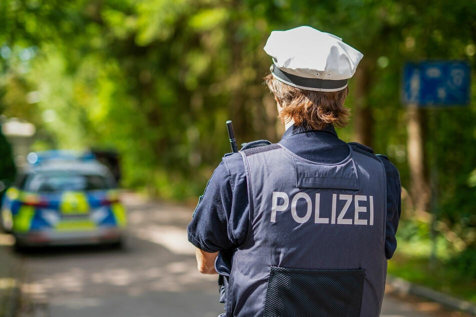 Schrecklicher Fund bei Bremen: Eine 59-Jährige lag tot im Garten.