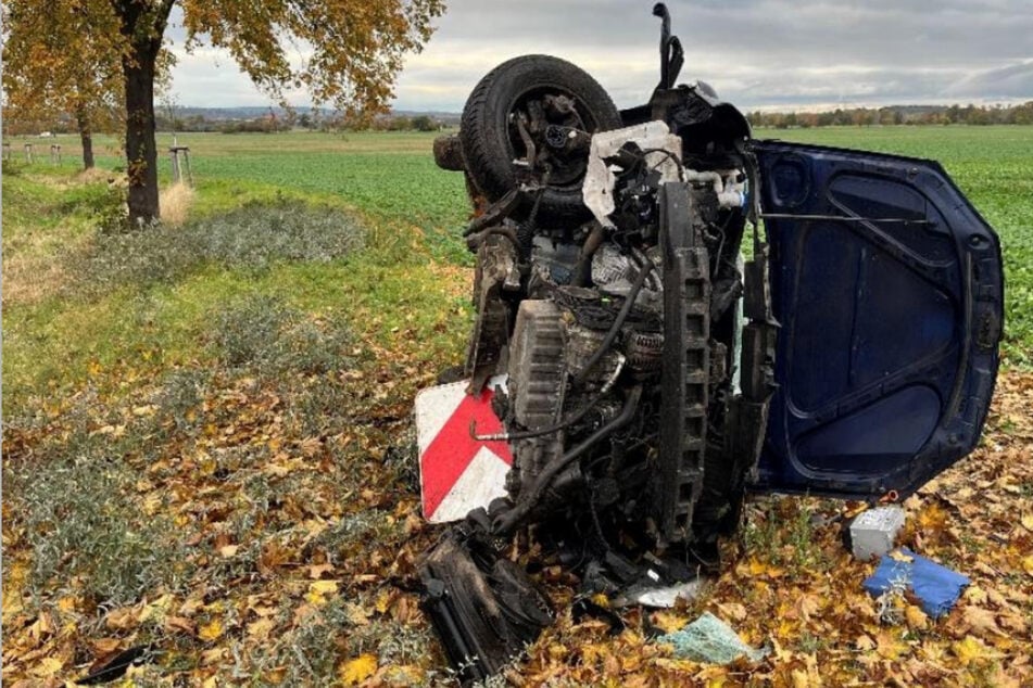 VW überschlägt sich mehrfach: Seniorin im Harz schwer verletzt